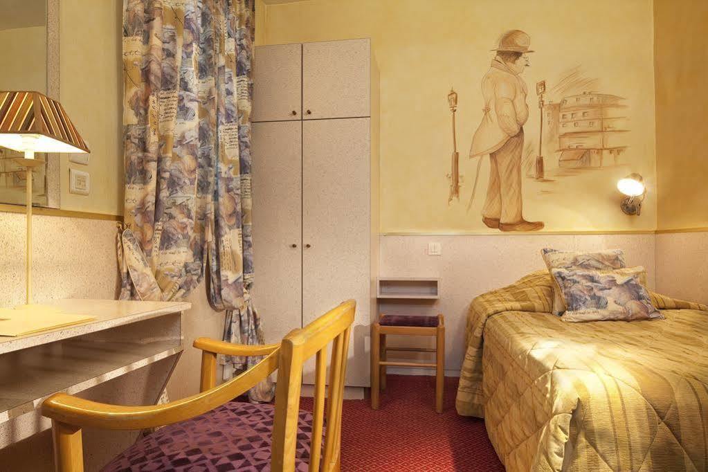Hotel Du Levant Paris Luaran gambar
